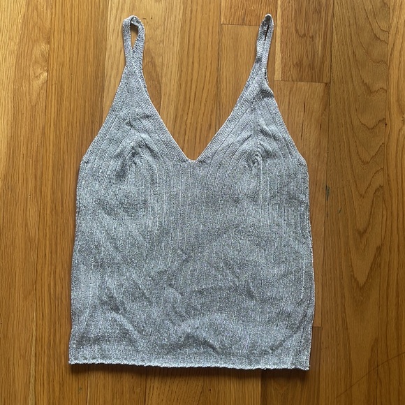 H&M Shimmery Tank Top Sleeveless, Slim Fit, Plunge Back and V-neck Size S Sliver - Picture 3 of 4